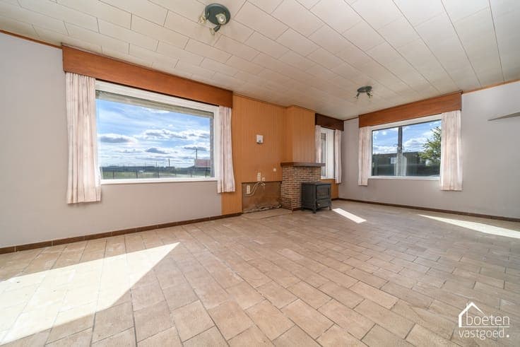 Leisele :Landelijk gelegen renovatiewoning op 1.477 m² gr...