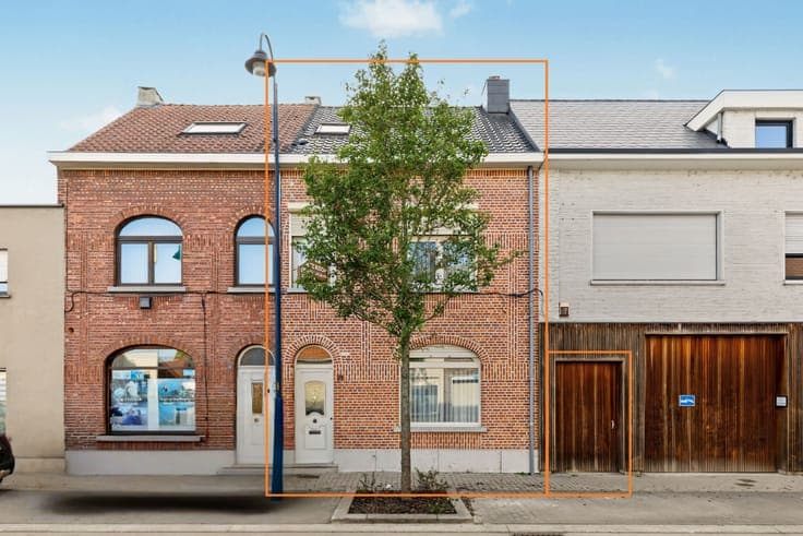 Gunstig gelegen rijwoning met zonnige tuin en praktische ...
