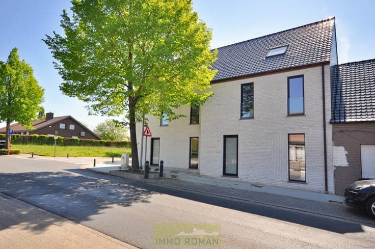 Nieuwbouw met 3 slaapkamers en garage te Otegem!