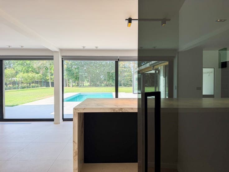 Te koop, Exclusieve villa met verwarmd zwembad op een uit...