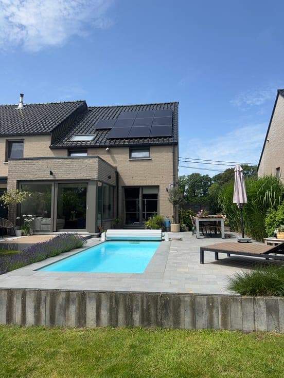 House in Fontaine-l'Évêque
