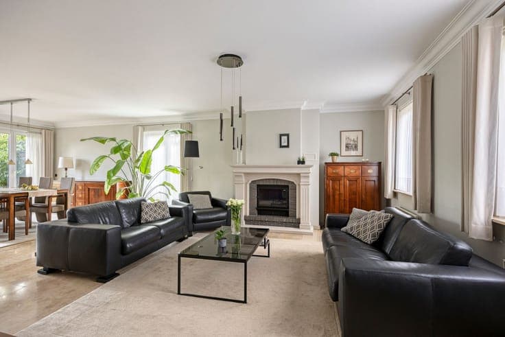 Spacious villa with 4 bedrooms in Betekom