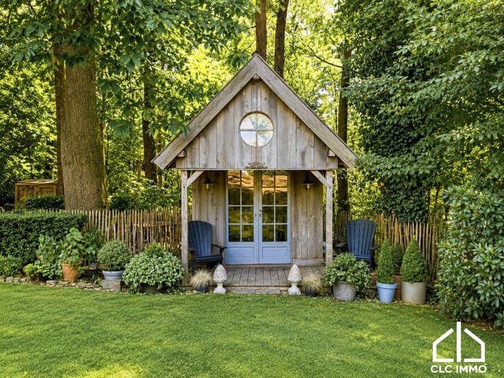 Private villa with pool and woodland