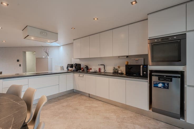 Charmante woning met uitweg achteraan nabij het centrum