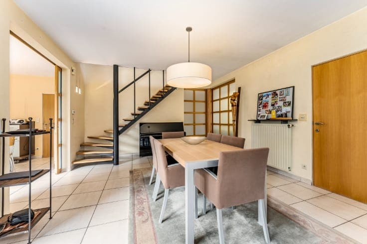 Ruime villa in de Roeselaarse stadsrand