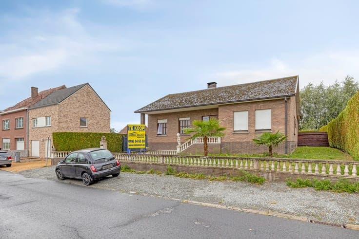 In een rustige residentiële buurt ééngezinswoning met 3 s...