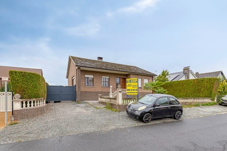 In een rustige residentiële buurt ééngezinswoning met 3 s...
