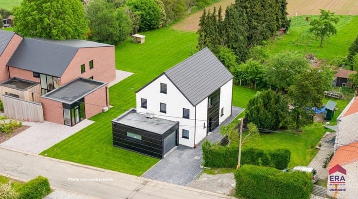 Stunning 4-bedroom villa with master suite