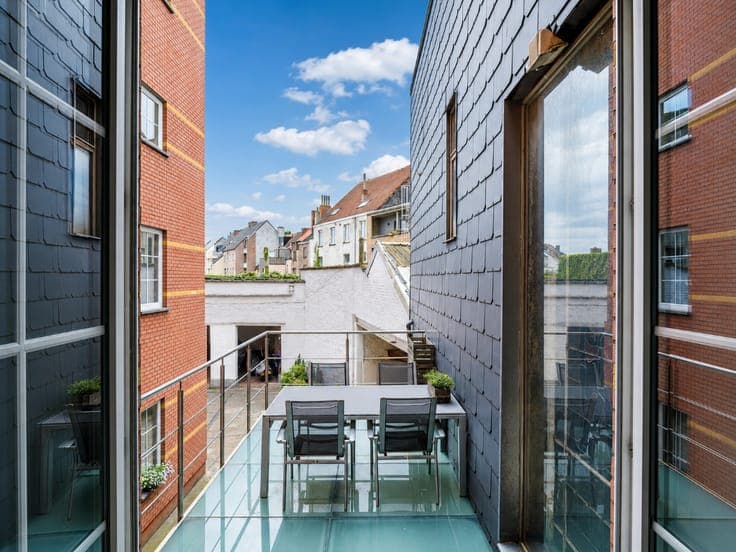 Ruime woning met drie slaapkamers en polyvalente ruimte i...