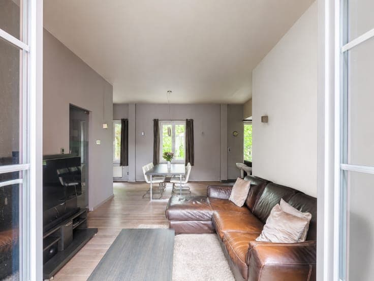 Ruime woning met drie slaapkamers en polyvalente ruimte i...