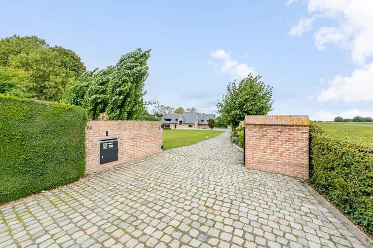 For sale in Meise: stately villa on an exceptional estate