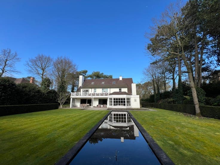 Classic villa with south-facing garden on Boslaan, Het Zoute