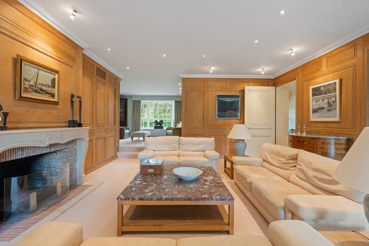 Classic villa with south-facing garden on Boslaan, Het Zoute