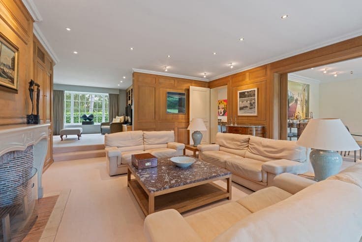 Classic villa with south-facing garden on Boslaan, Het Zoute