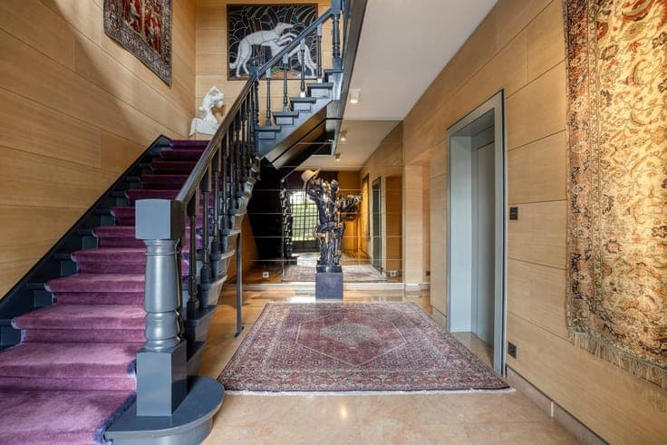 Stunning villa in a residential A+ neighbourhood