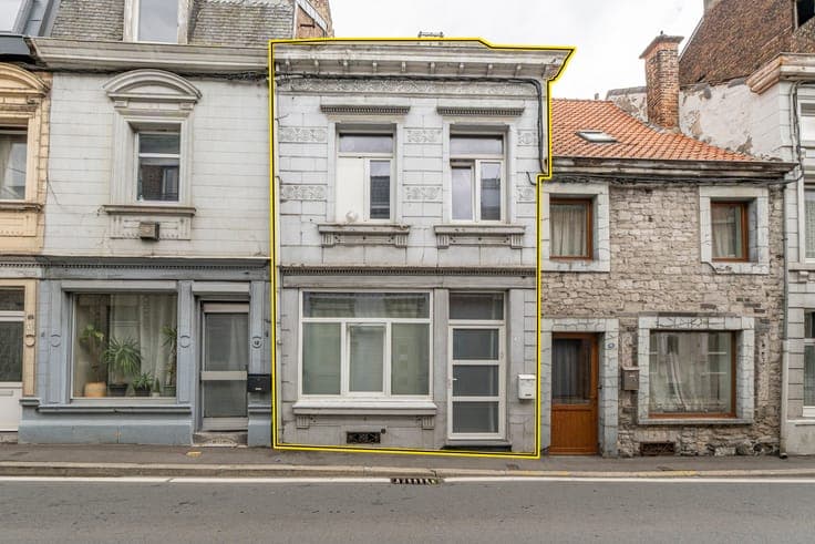 40 / 5 000 3-4 bedroom house to renovate in Andenne