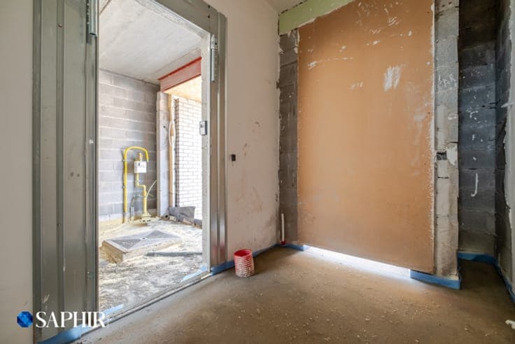 Maison neuve 3 façades de 214 m² avec terrasse et garage