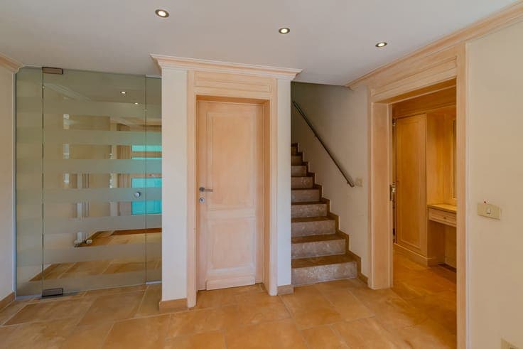 BUIZINGEN – Beautiful villa on the border of Dworp