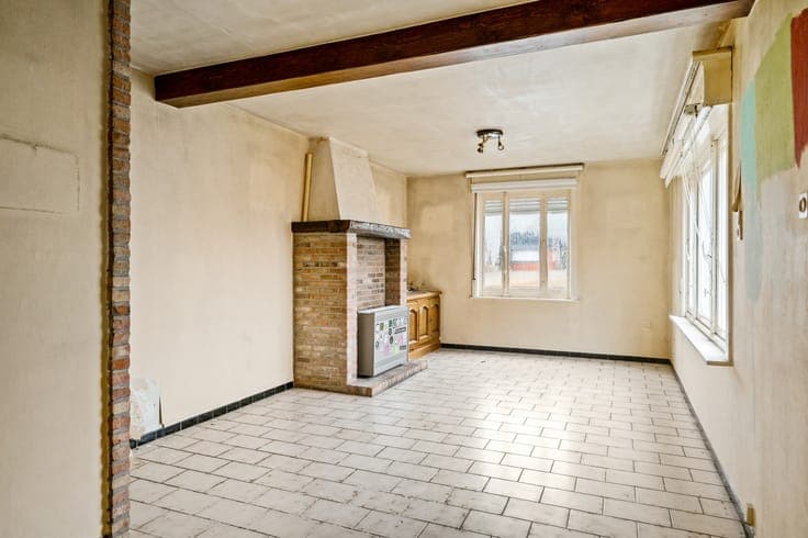 Te renoveren woning met 2 slpkrs te Beerzel