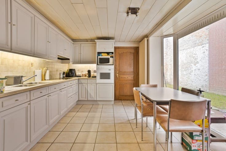 Income property for sale in the heart of Veurne