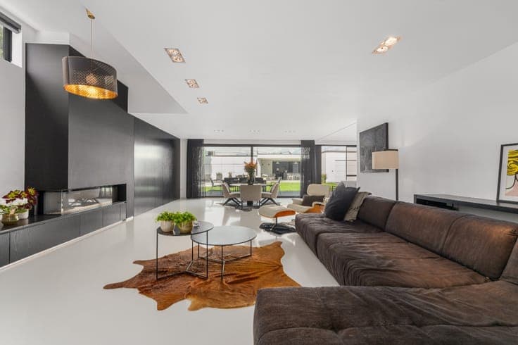 Move-in ready luxury home with pool