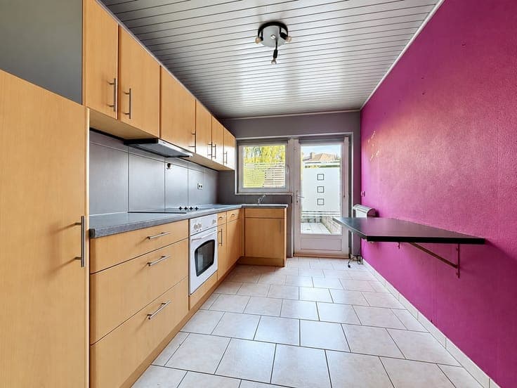 JOLIE MAISON A RAFRAICHIR 2CH - GRENIER AMENAGEABLE - TERRAS