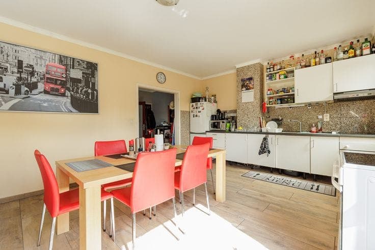 Spacious detached house with a multi-purpose outbuilding an…