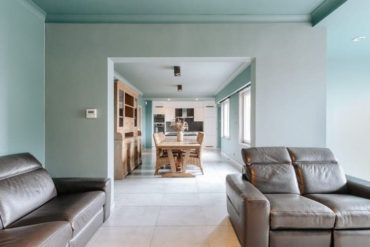 Unieke woning met magazijn in Boom