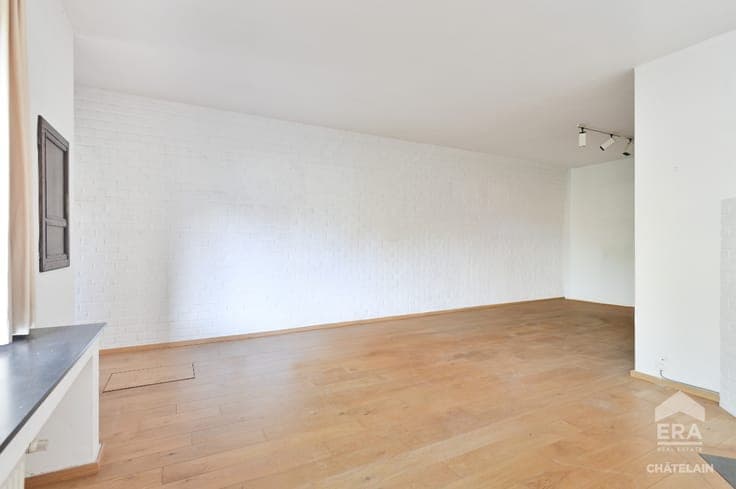 4 bedroom house with garden for sale in Uccle