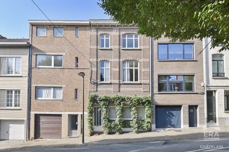 4 bedroom house with garden for sale in Uccle