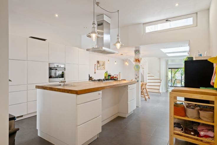 Ruime instapklare woning met 4 slpkrs op een toplocatie i...
