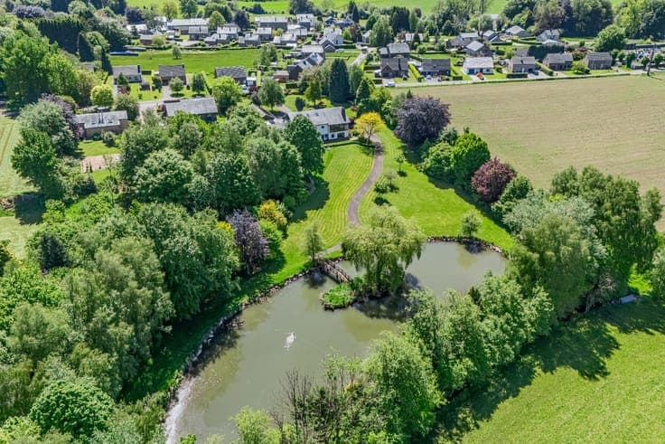 7 Bedrooms | Swimming Pool | Pond | Guest House | 14,683 m²