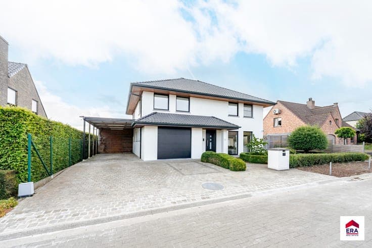 House in Oostrozebeke