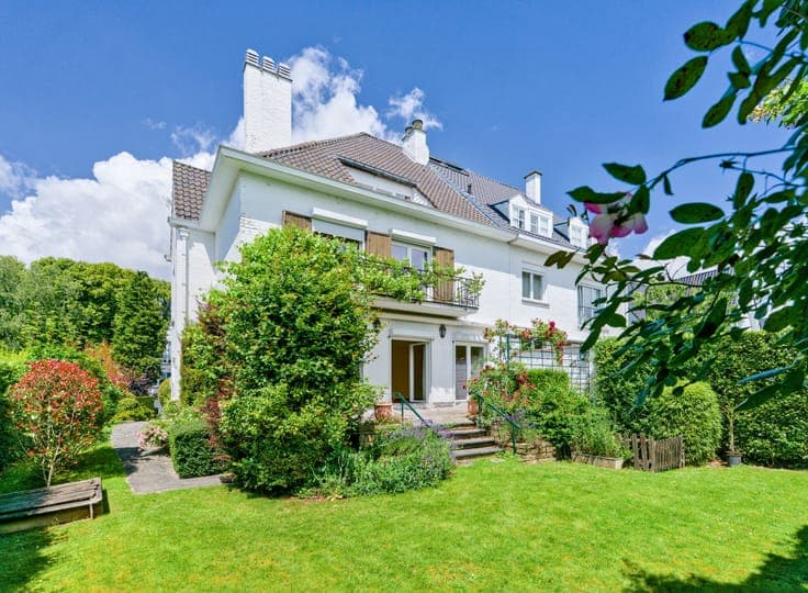 Chant d'Oiseau : bright 3 façades-house, south-east garden
