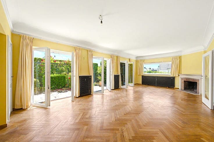 Chant d'Oiseau : bright 3 façades-house, south-east garden