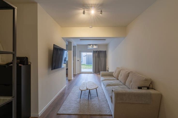 Volledig gerenoveerde opbrengsteigendom met 3 appartement...