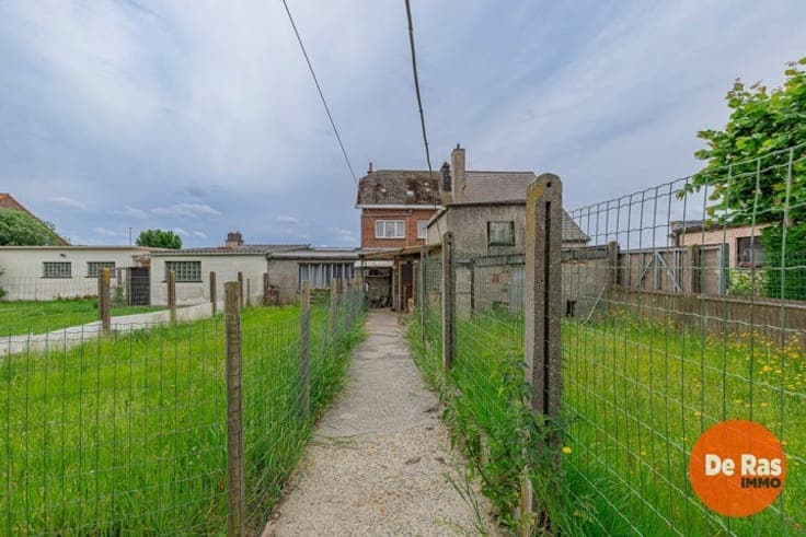 MERE - Renovatiewoning op een prachtige en rustige locatie