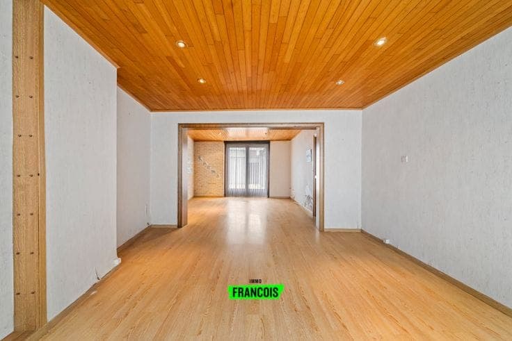 Spacious house with four bedrooms near Ostend city center (…