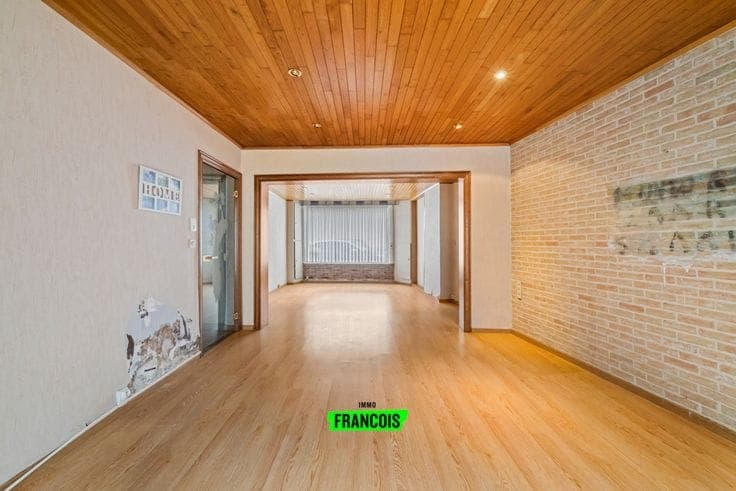 Spacious house with four bedrooms near Ostend city center (…