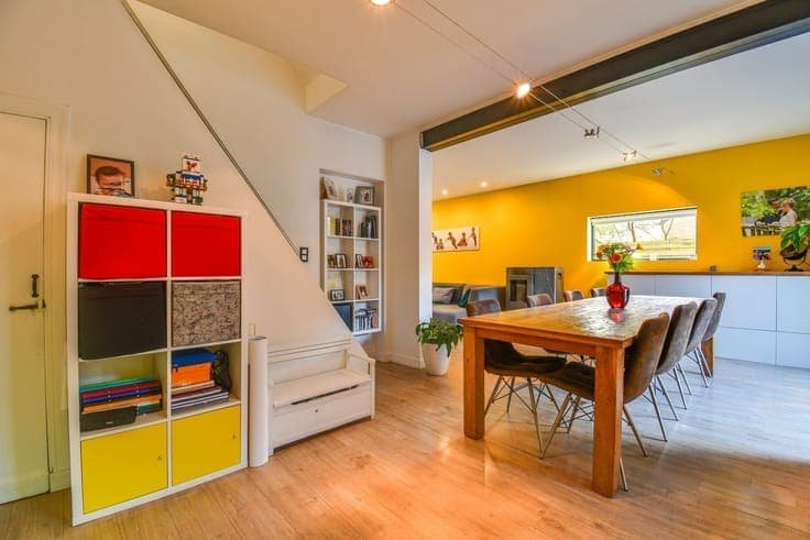 Move-in-ready home with a spacious hangar near the center of
