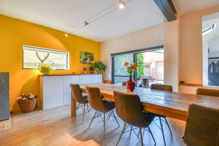 Move-in-ready home with a spacious hangar near the center of
