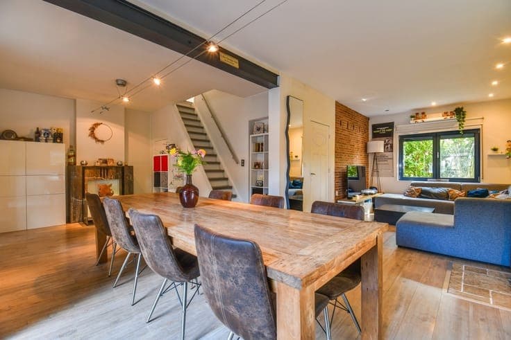 Move-in-ready home with a spacious hangar near the center of
