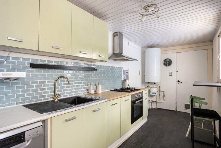 2-bedroom terraced house in a quiet neighbourhood!