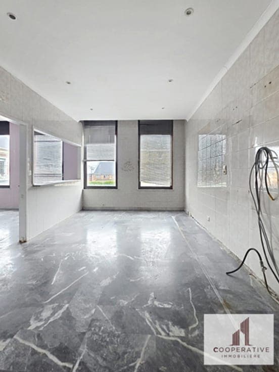 Tour & Taxis – 1 Commercial Unit + 3 Apartments