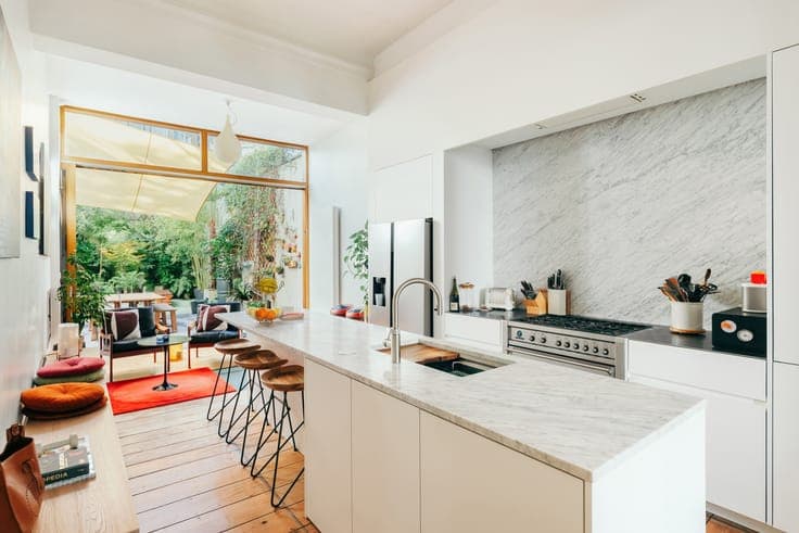 Spacious, classic townhouse with modern comfort