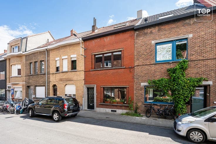 Lichtrijke woning met prachtige tuin op rustige ligging