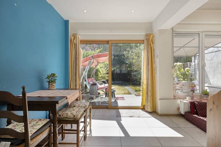 House with 3 bedrooms, 3 bathrooms and garden for sale in Wi