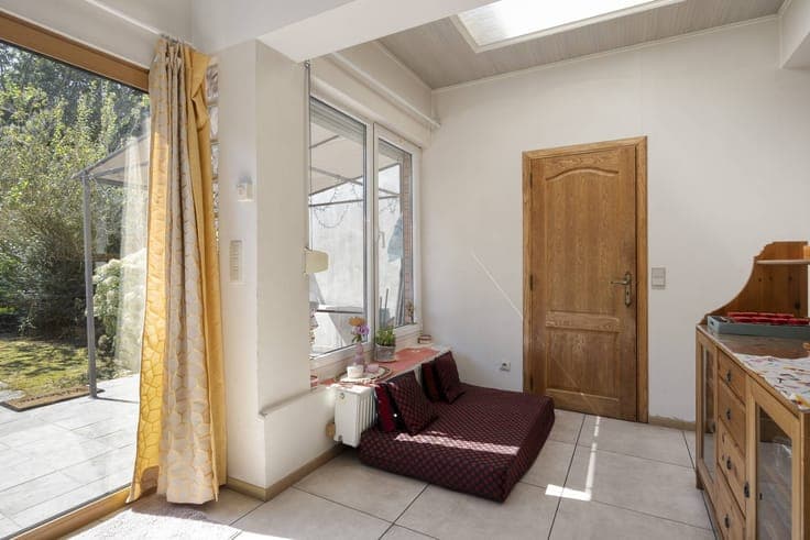 House with 3 bedrooms, 3 bathrooms and garden for sale in Wi