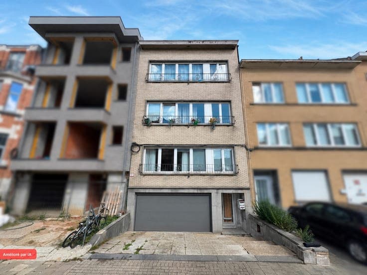JETTE: investment property - 4 residential units + garage