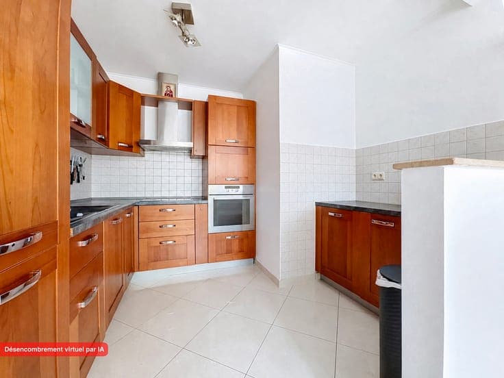 JETTE: investment property - 4 residential units + garage